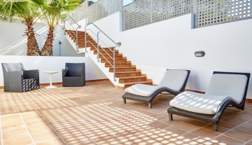 Resa_victoria_ibiza_cala_tarida_luxury_mordern_villa_for_rent_terrace2.jpg